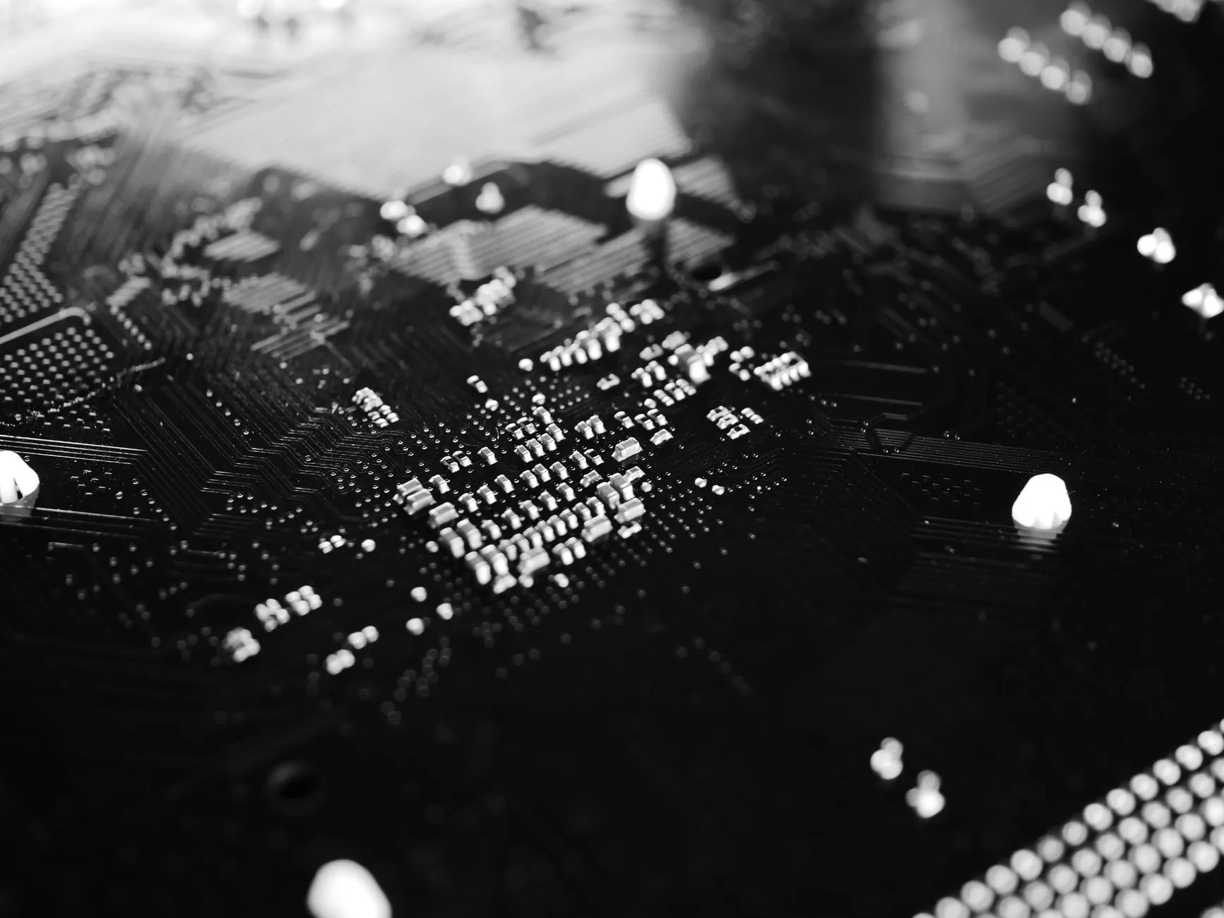 深圳墨冰科技手机壳与指环扣组合防护方案设计
