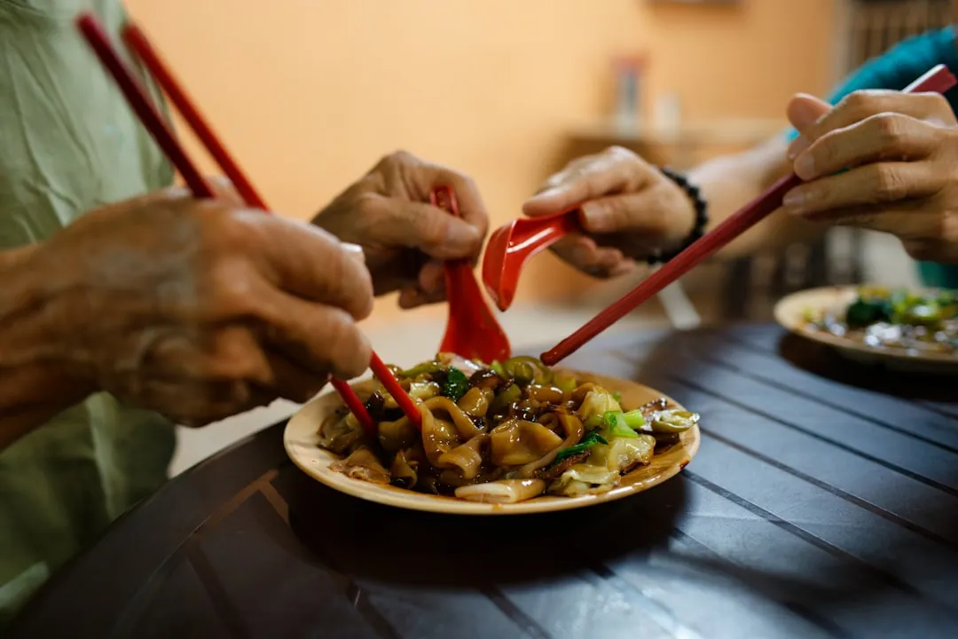 华南地区手机镜头膜防刮性能测试与对比分析
